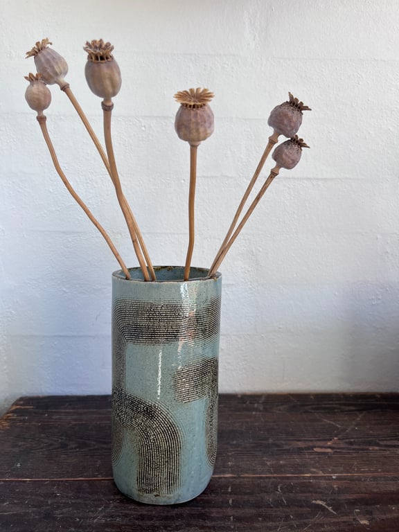 Vase, lys himmelblå med mønster