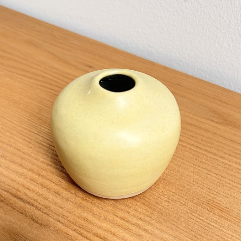 Lys gul vase billede 6