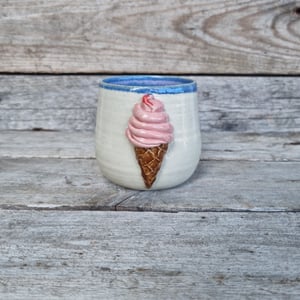 Isvaffel kop lilla – produktbillede