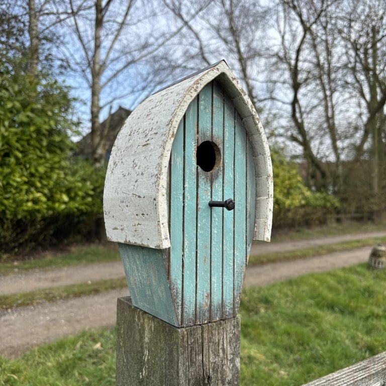 Ny sending på vej - Fuglehus - vejrslidt blå - bådform billede 8
