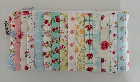 Quiltet Patchwork Pouch 07