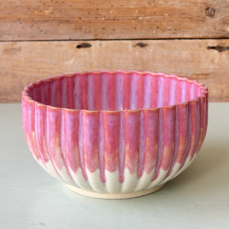 Rilla skål i pink og hvid