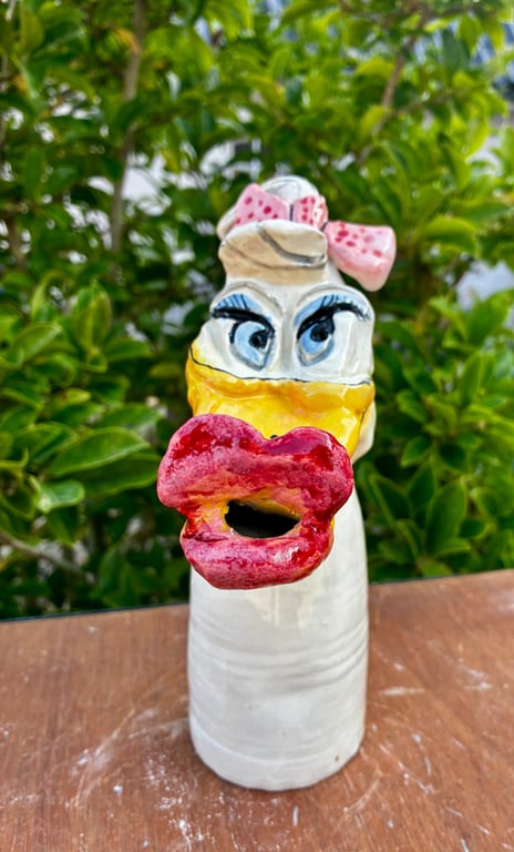 Donna Ducklip – håndlavet keramikskulptur billede 2