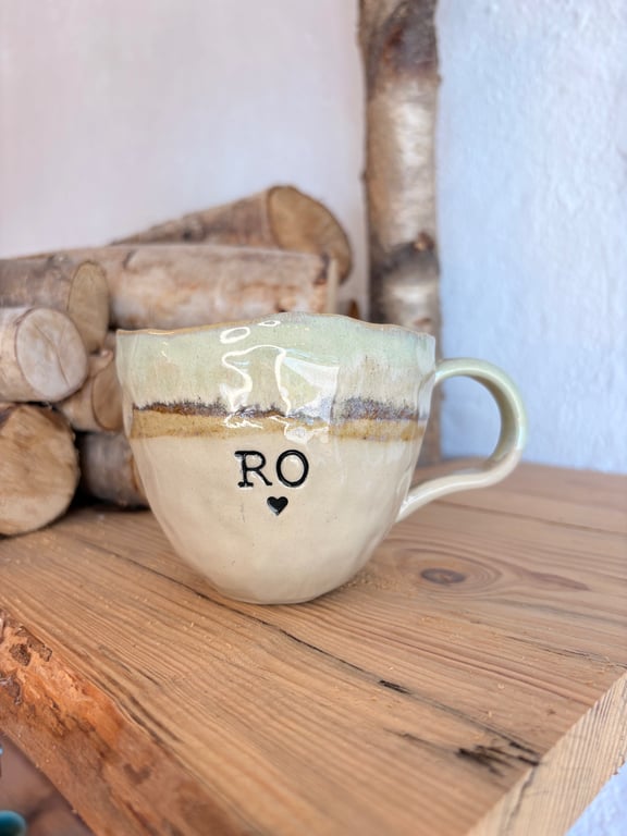“Ro” håndformet krus.