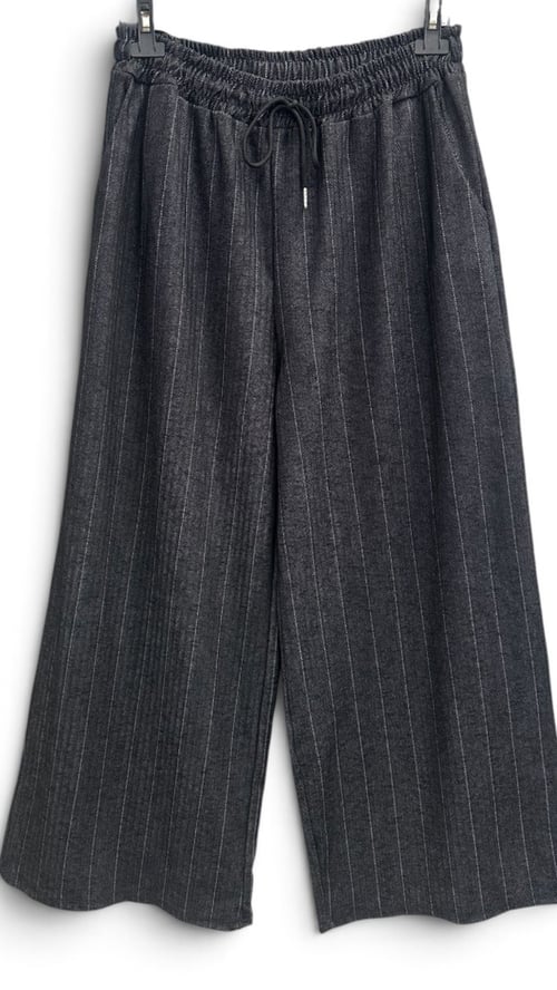 Debbie wide pants, Hot Chokolate w nålestrib. Onesize 38-48. (3)