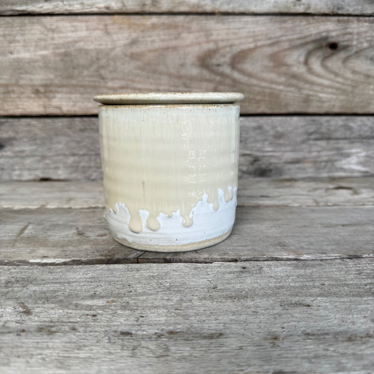 Smørklokke hvid beige billede 2