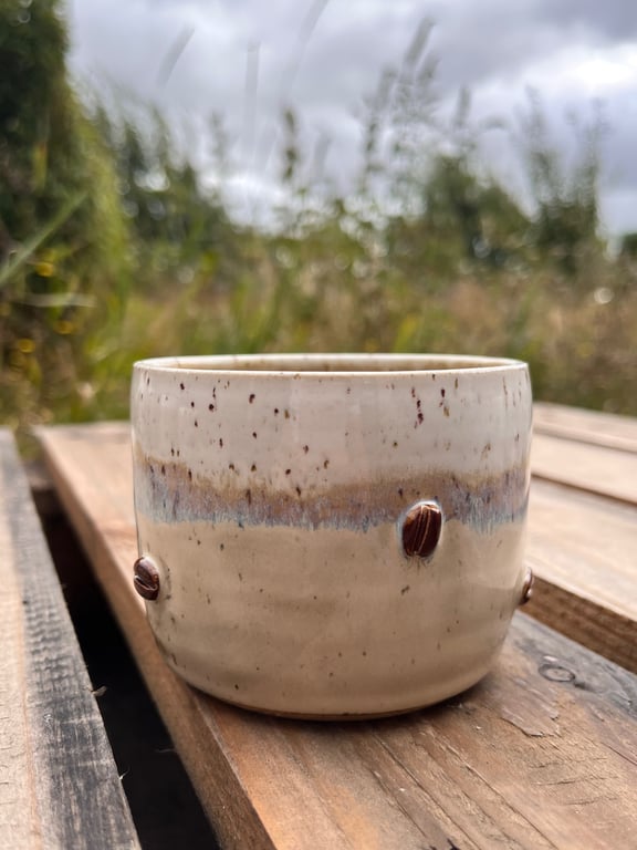 Kaffebønne kop. 320 ml. H: 7 cm