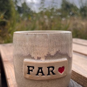 Sandfarvet far kop. 320 ml. H: 8 cm – produktbillede