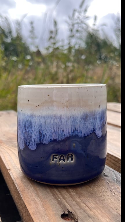 Blå far kop. 350 ml. H: 8,5 cm