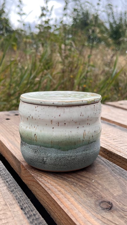 Smørklokke. 220 ml. H: 8. D: 9,5 cm billede 2