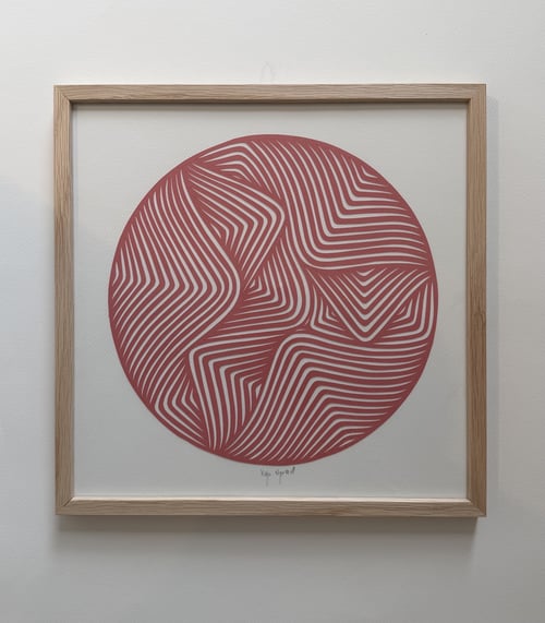 30x30cm, papercut, hindbær, indrammet 