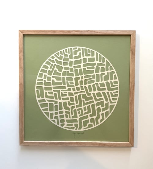 30x30cm, papercut, lysegrøn, indrammet 
