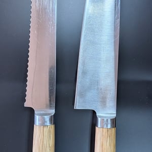 Restaureret knivsæt – brødkniv og kokkekniv – produktbillede