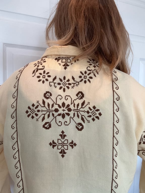 Skjorte med broderi  billede 2