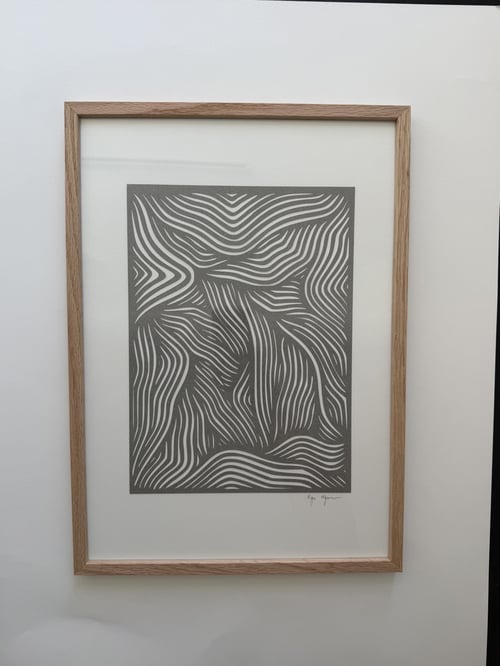 A3, papercut, stengrå, indrammet  (2)