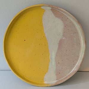Frokosttallerken gul/pebermu – produktbillede