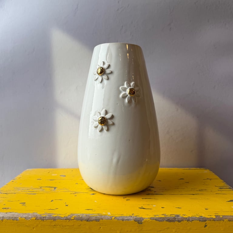 Daisy vase 