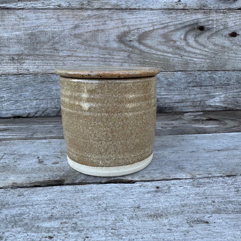 Smørklokke beige brun billede 2