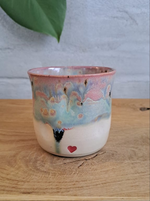 Oneheart bumle koppen kan indeholde 300 ml.