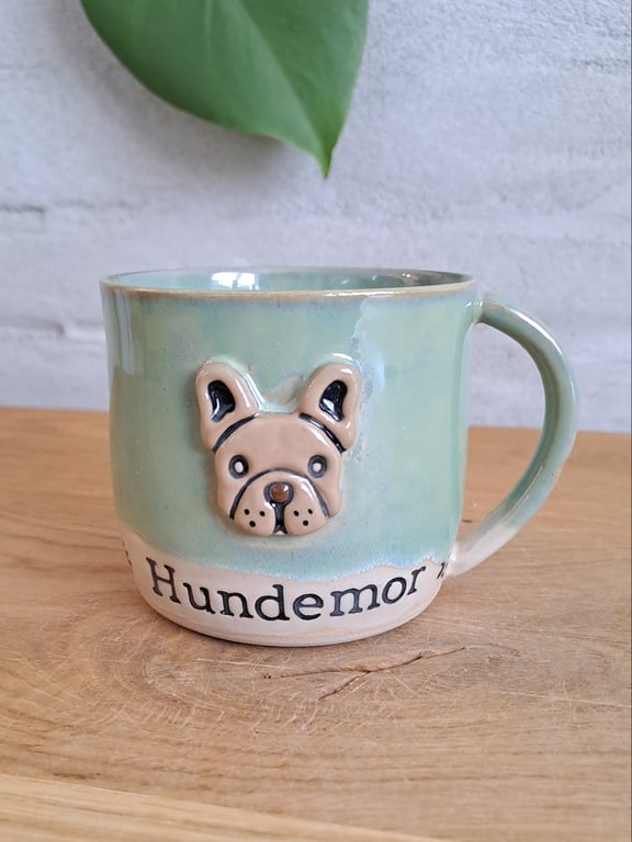 Hundemor koppen kan indeholde 325 ml.