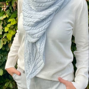 Nori Shawl strikkeopskrift – produktbillede