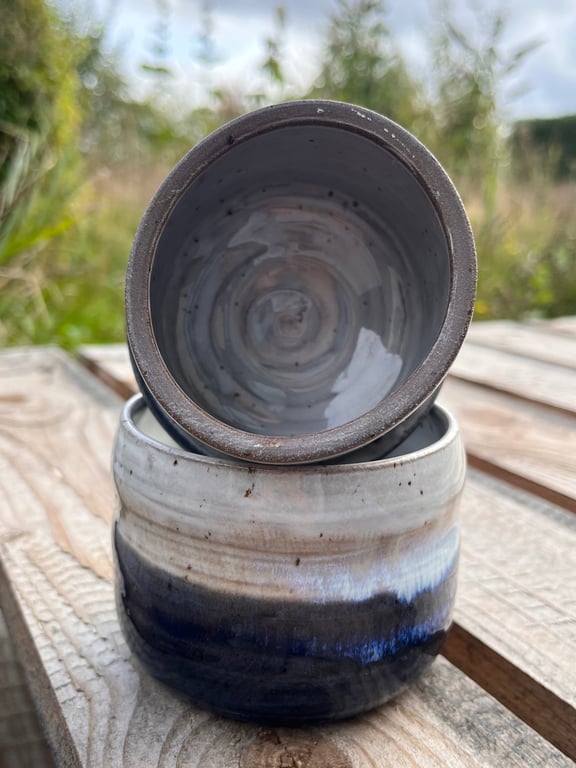 Smørklokke mørkeblå/sand. 200 ml. H: 7,5 D: 9 cm billede 2