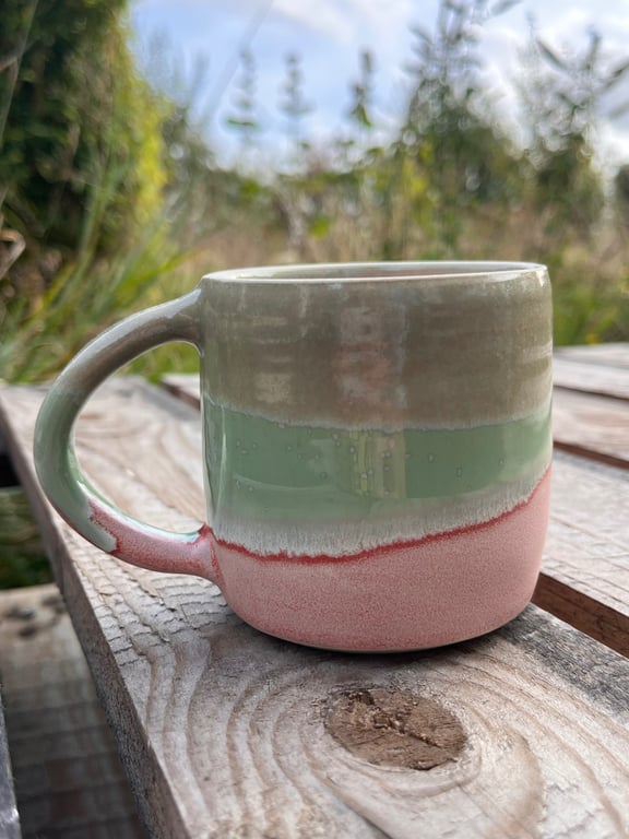 Pink/grøn kop. 310ml. H: 8,5 cm billede 2