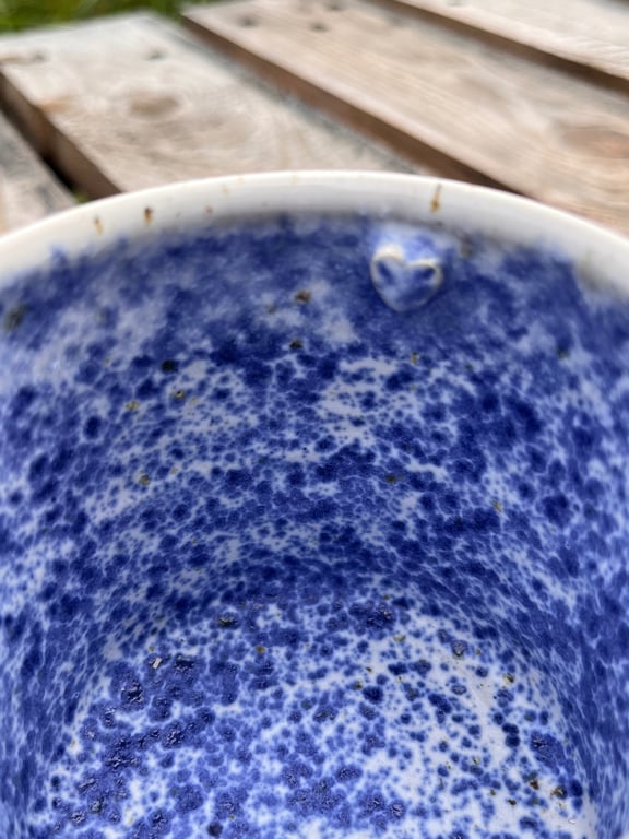 Blå plettet far kop. 340 ml. H: 8,5 cm billede 3