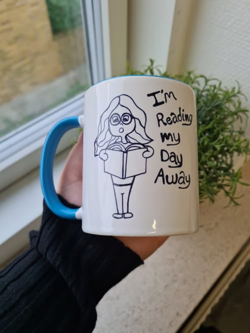 Krus: im reading my day away (5)