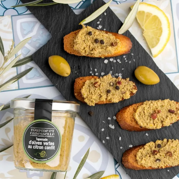Tapenade af grønne oliven med konfiteret citron