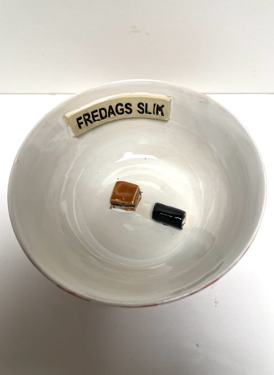 Keramik Skål med tekst -  Fredags slik billede 3