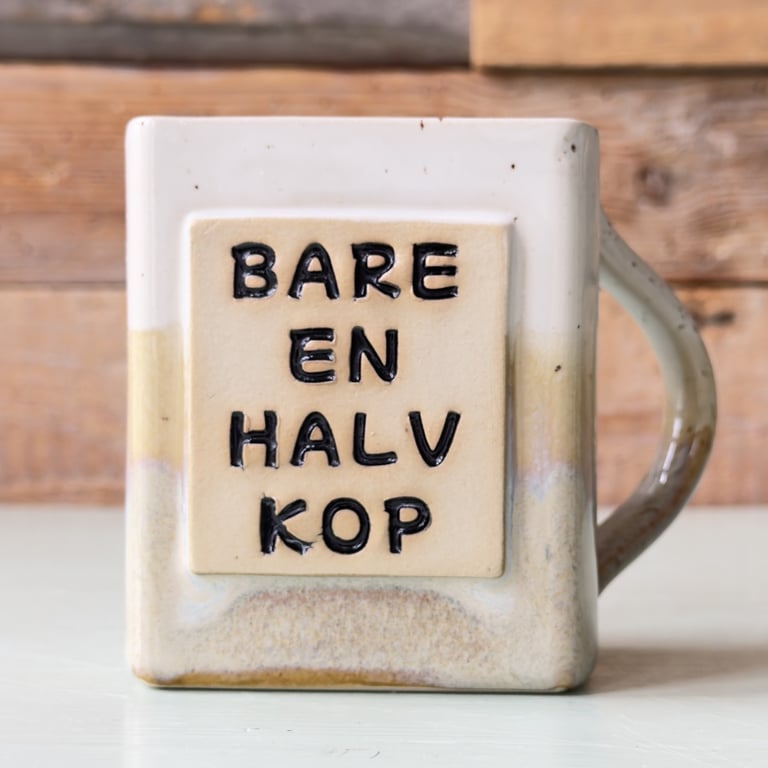 En halv kop, nr. 310, venstrehånds