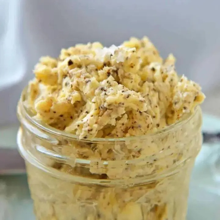 Lord of Truffle - Saltet smør med sort trøffel 80 gr.