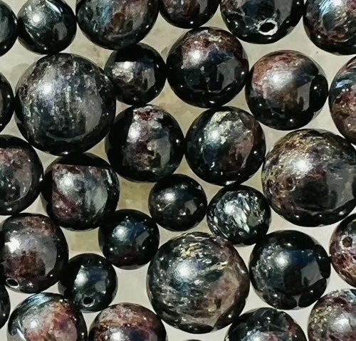 Astrophyllit- vedhæng: Transformation, mod, ro billede 3