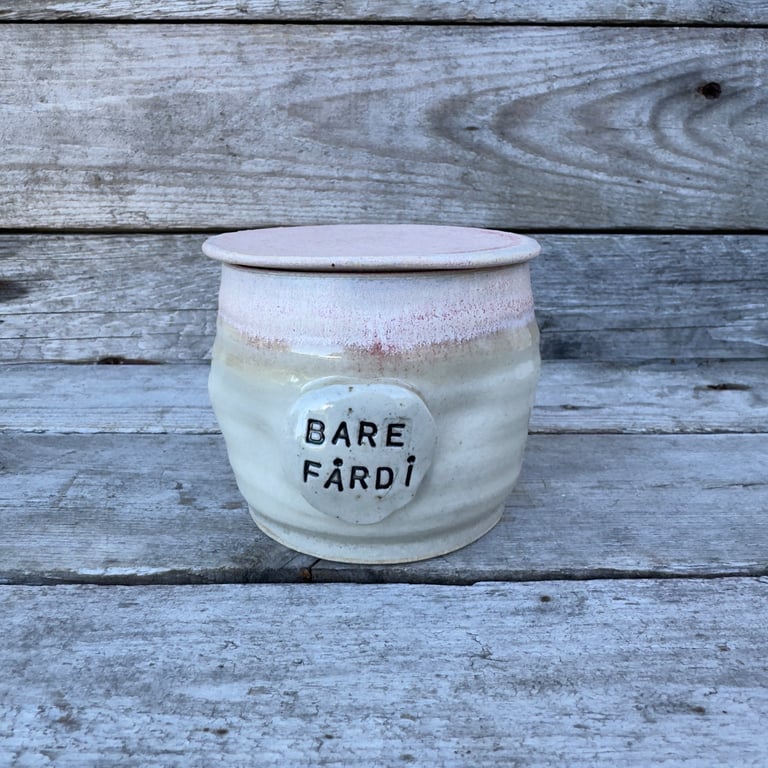 Smørklokke får mat lyserød  billede 5