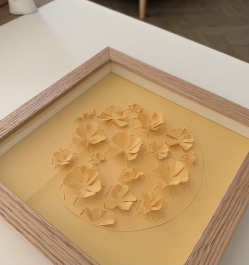 20x20cm, papercut, pastelgul, indrammet  (4)