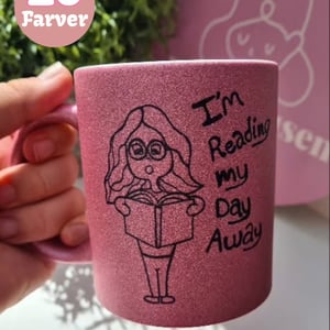 Krus: im reading my day away – produktbillede