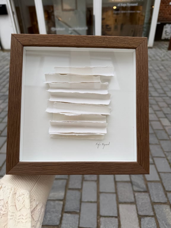 20x20cm, relief, indrammet mørk eg (valnød) billede 3