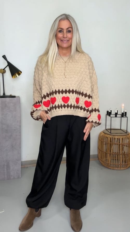 Felicia knit blouse. Latte w red. Onesize 36-46. (2)