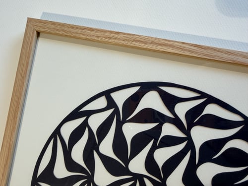 30x30cm, papercut, marineblå, indrammet  (2)