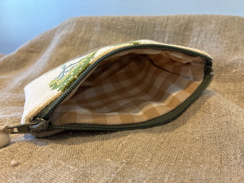 Pung med næsehorn  billede 3