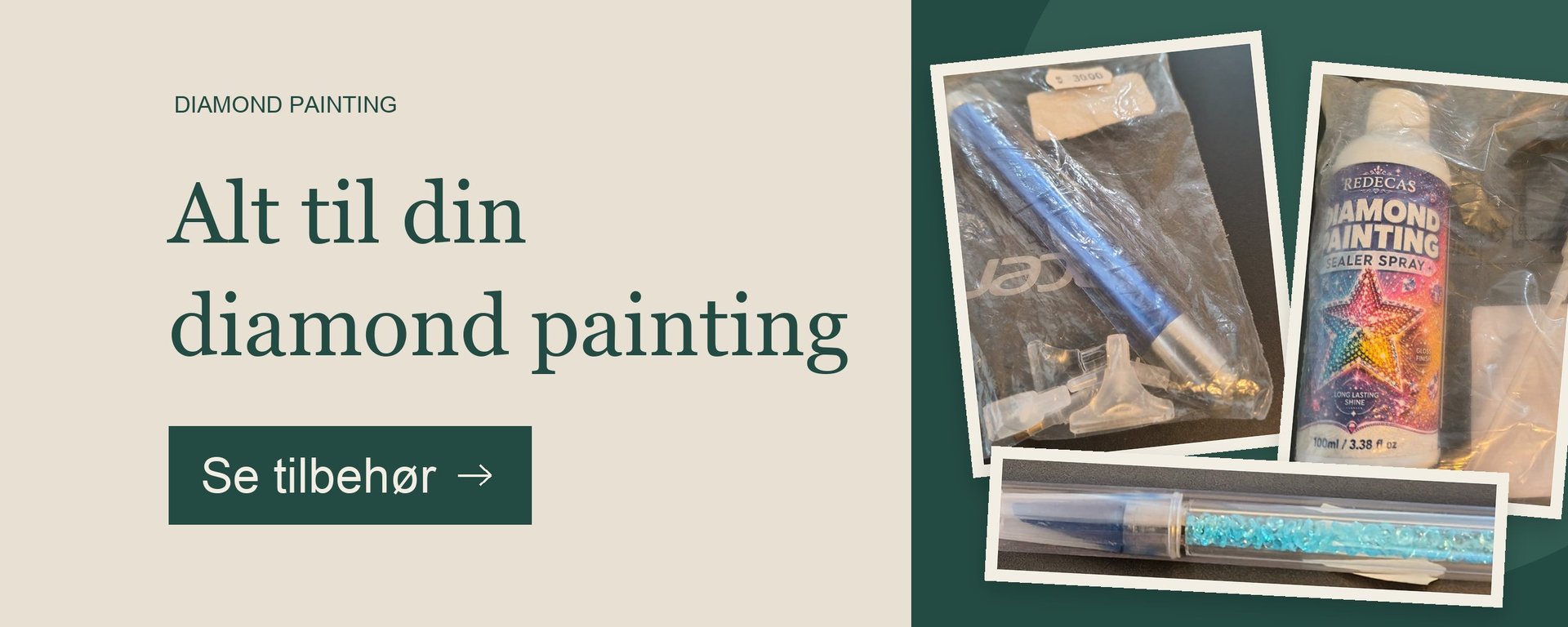 Reklamebillede med tekst "Alt til din diamond painting" og billeder af tilbehør til diamond painting, herunder en blå pen, sealer spray og en beholder med blå diamantperler.