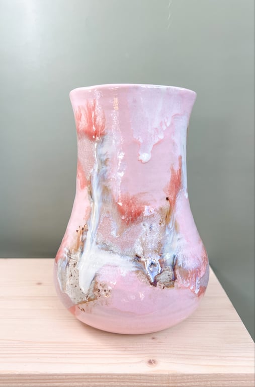 Rosa twist vase