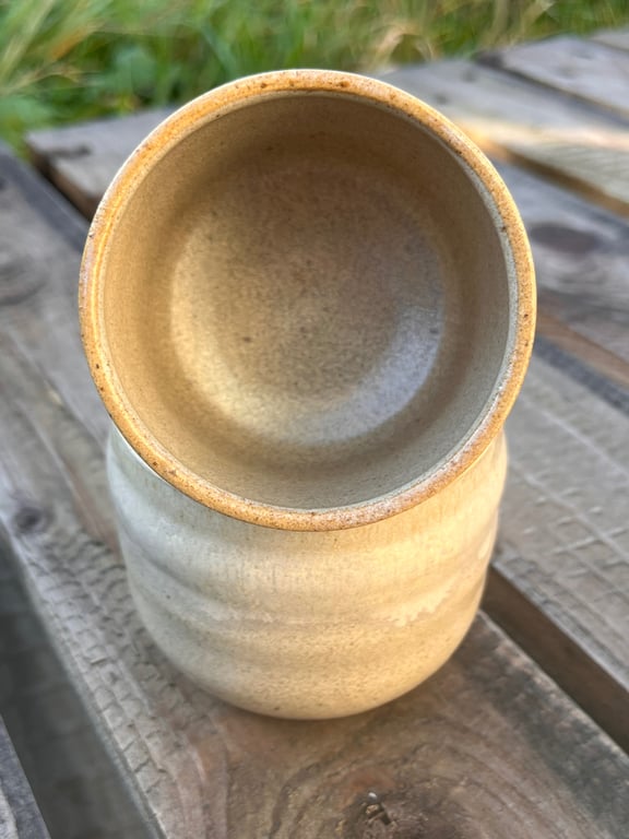 Sandfarvet Smørklokke. 190 ml. H:8 cm billede 2