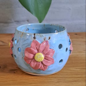 Fyrfadsstage med blomster – produktbillede