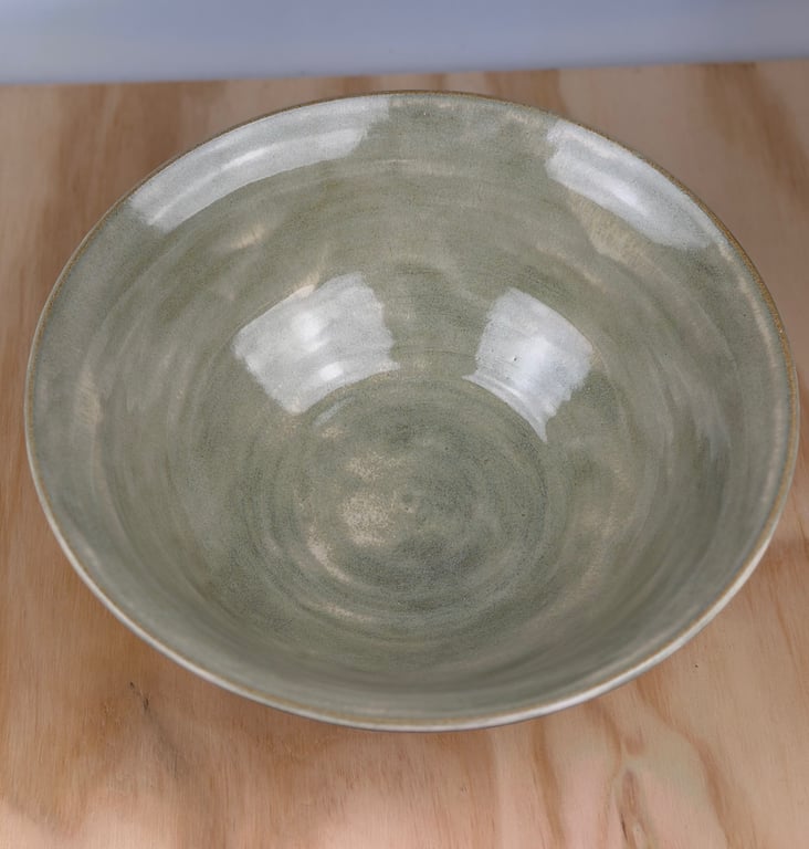 Stor skål i støvet grøn - diameter 27 cm billede 2