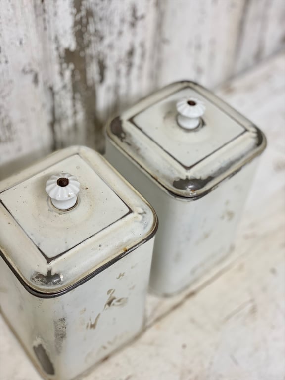 2 stk. gamle opbevarings dåser. billede 3