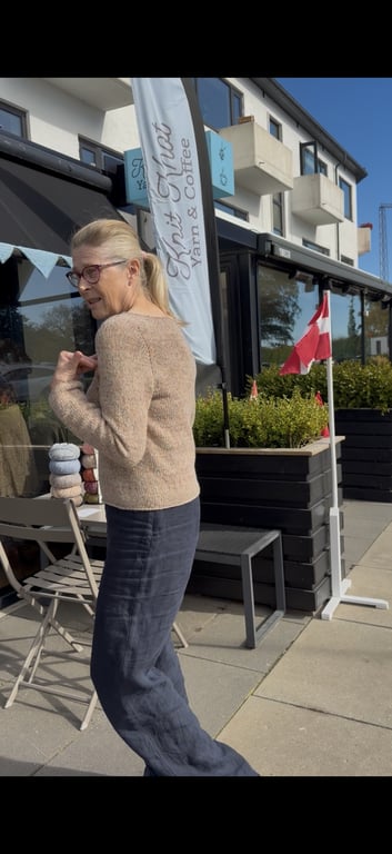 Kit: Ivy Sweater fra PetiteKnit billede 3