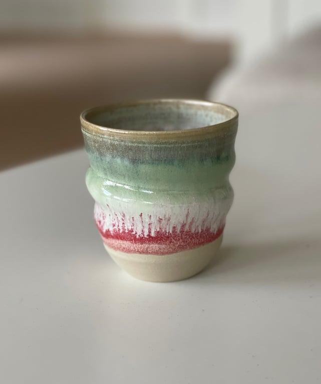 Cortado kop, rødmeleret/lys grøn