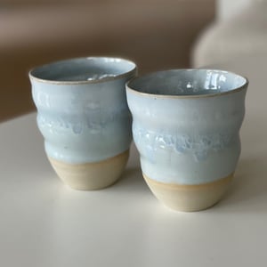 Cortado kop - spiral, lys blågrå/cremehvid – produktbillede